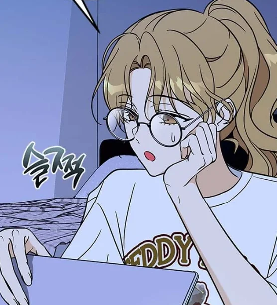 Image 2 of 3 attached to "I found a manhwa character that looks like me"